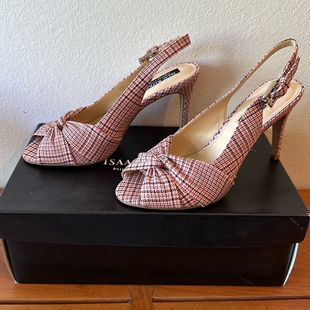 New Issac Mizrahi pink and black slingback pump 3inch heel